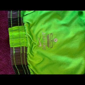 Nike Shorts (L)
